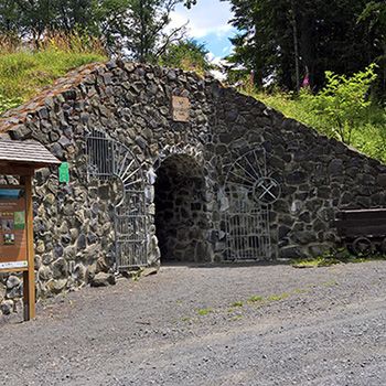 Braunkohlestollen am Bauersberg